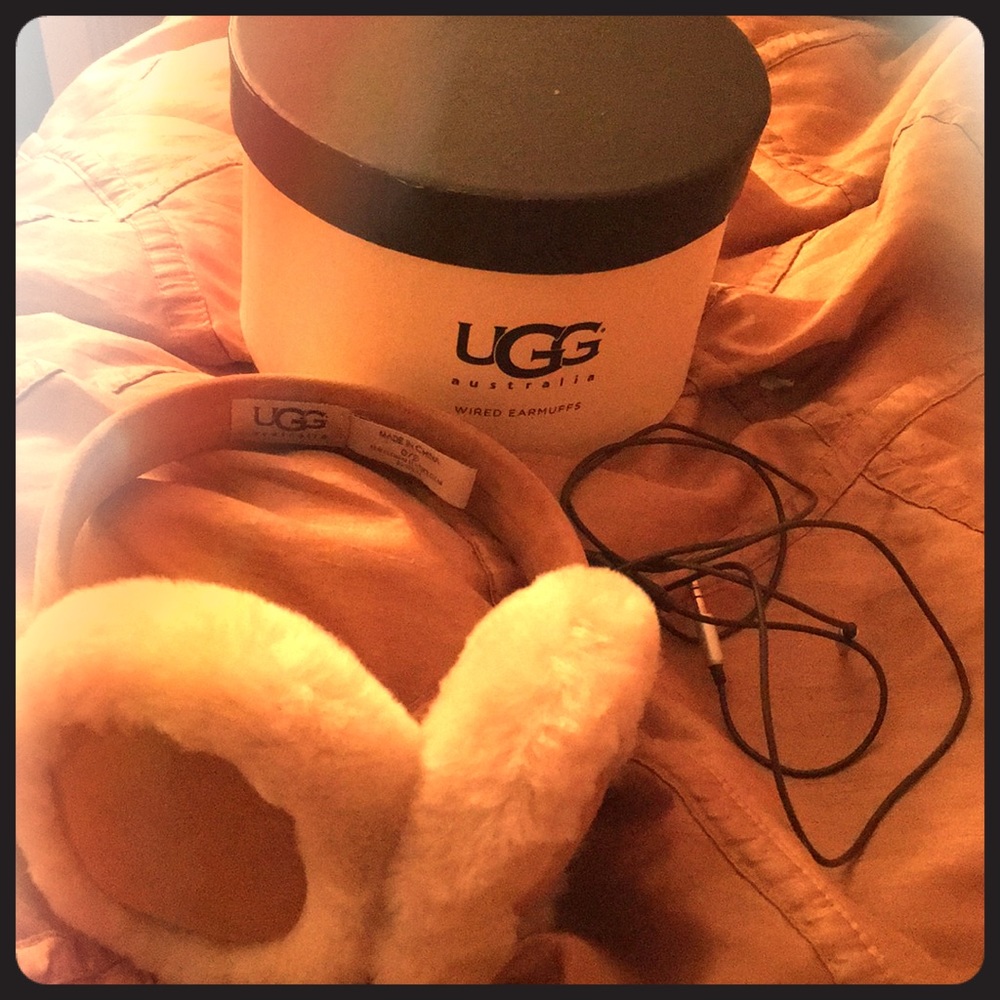 Ugg wired earmuffs